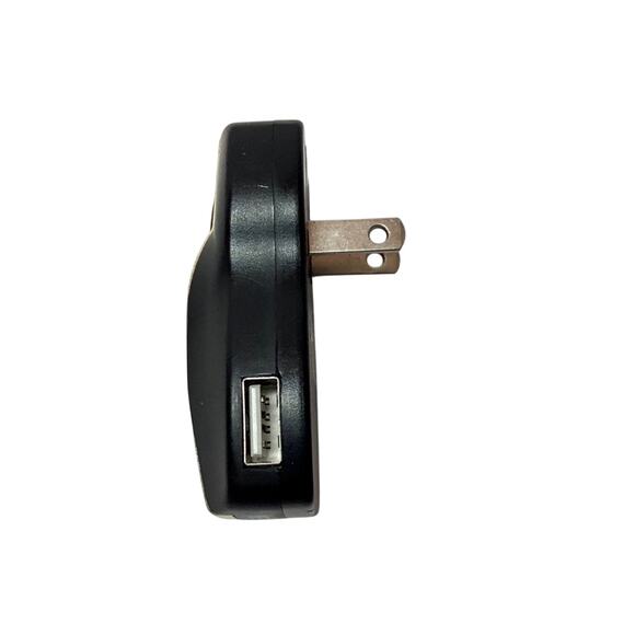 Race car shaped Warner Wireless Premium Type C Dual USB Travel Charger - Picture 5 of 5